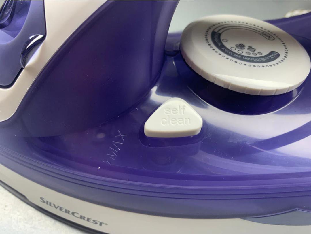 German Lot Imported  1840W Steam Iron